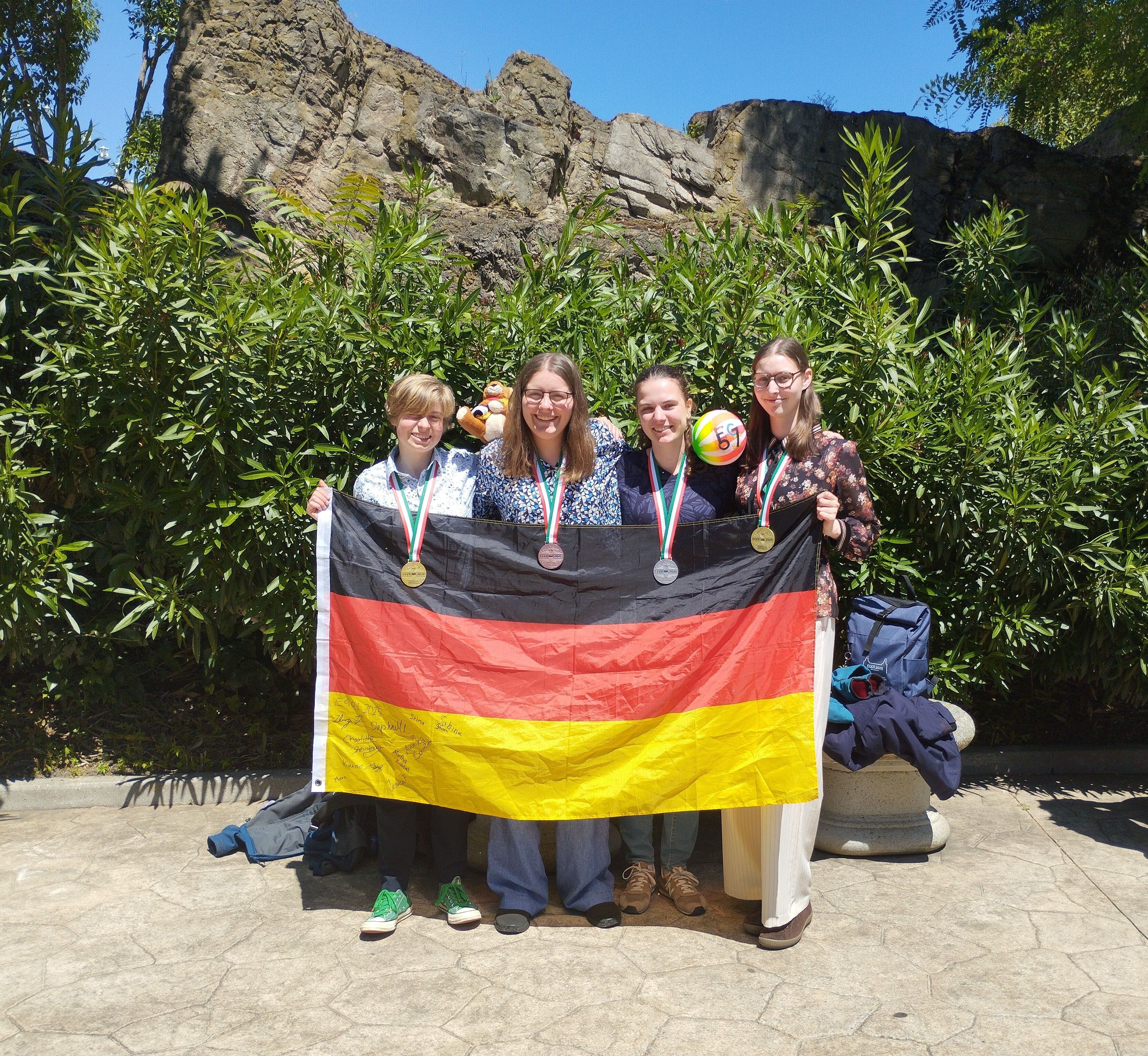 Goldmedaille bei internationaler Informatik-Olympiade